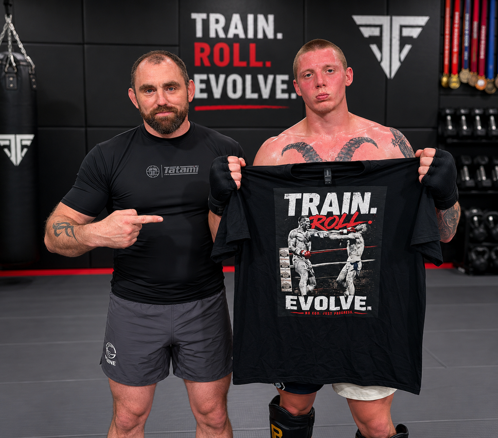 Dinaras Litvanas, WMTA UK Muay Thai champion, special edition tee.